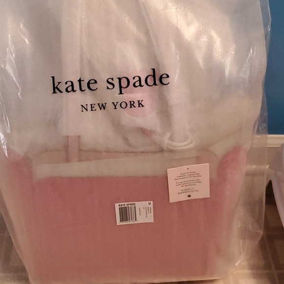 Kate Spade Magnolia Street tote - Picture 2 of 12